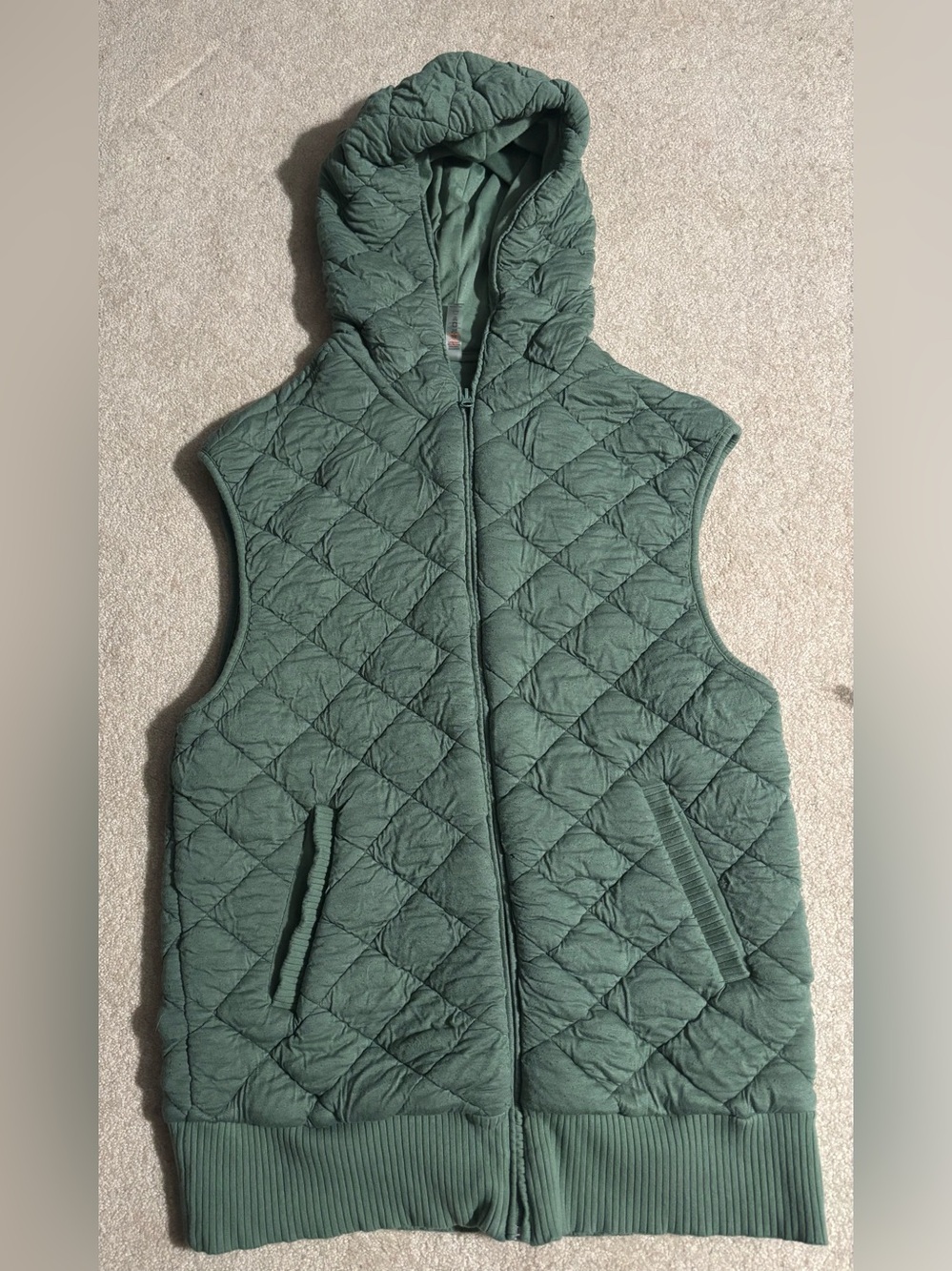 Mono b green quilted hooded vest large